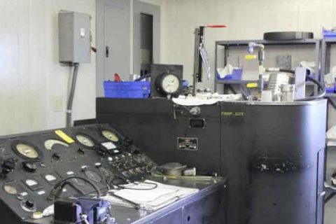 Propeller governor test bench.